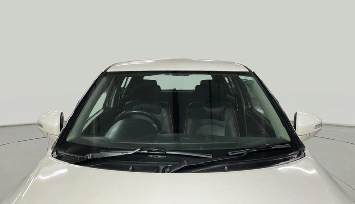 2017 Maruti Swift VXI, Petrol, Manual, 65,365 km, Front Windshield
