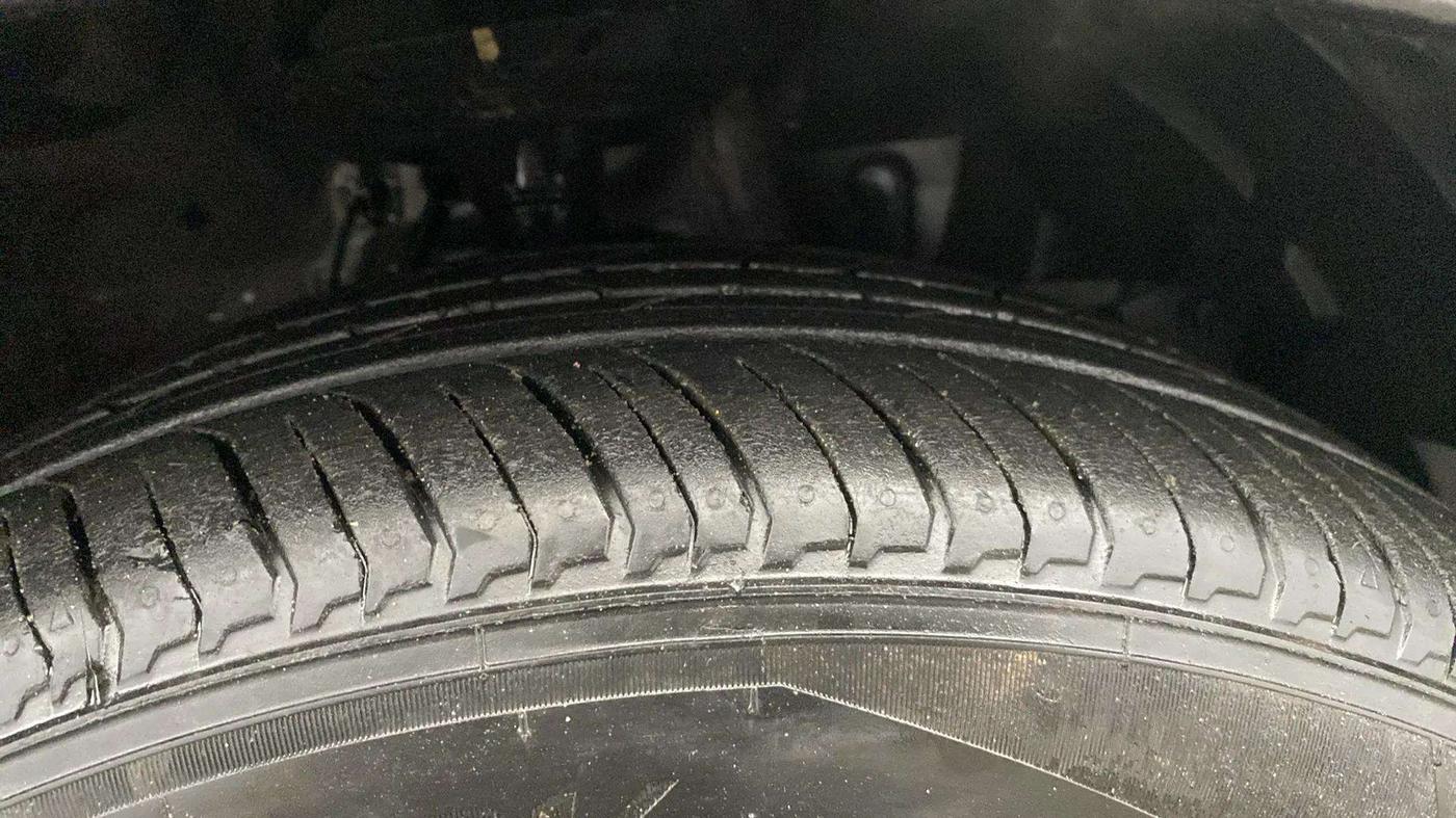 2017 Honda WR-V 1.2L I-VTEC VX MT, Petrol, Manual, 46,693 km, Right Front Tyre Tread
