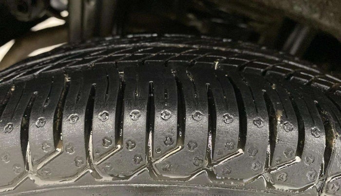 2016 Maruti Alto 800 VXI, Petrol, Manual, 37,371 km, Left Rear Tyre Tread
