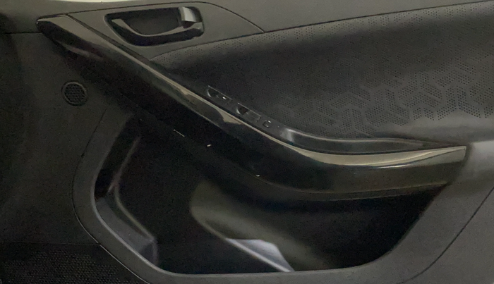 2023 Tata NEXON XZA PLUS LUX SUNROOF RED DARK DIESEL, Diesel, Automatic, 45,720 km, Driver Side Door Panels Control