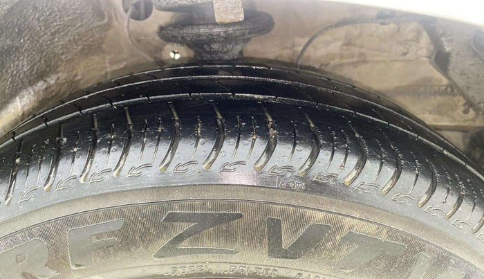 2019 Maruti S PRESSO VXI AMT, Petrol, Automatic, 60,773 km, Right Front Tyre Tread