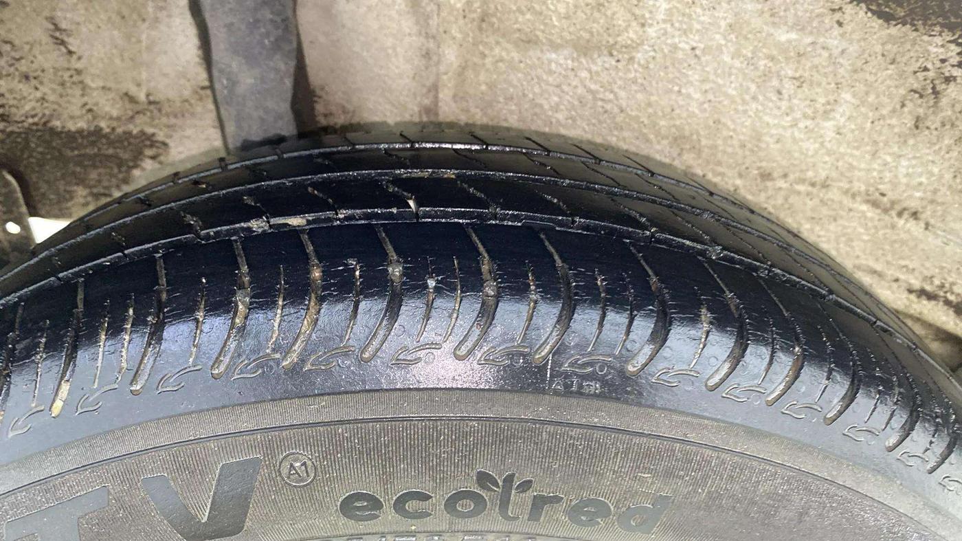 2019 Maruti S PRESSO VXI AMT, Petrol, Automatic, 60,773 km, Right Rear Tyre Tread