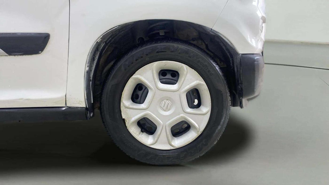 2019 Maruti S PRESSO VXI AMT, Petrol, Automatic, 60,773 km, Right Front Wheel