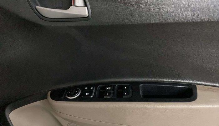 2015 Hyundai Xcent SX 1.2 (O), Petrol, Manual, 57,407 km, Driver Side Door Panels Control