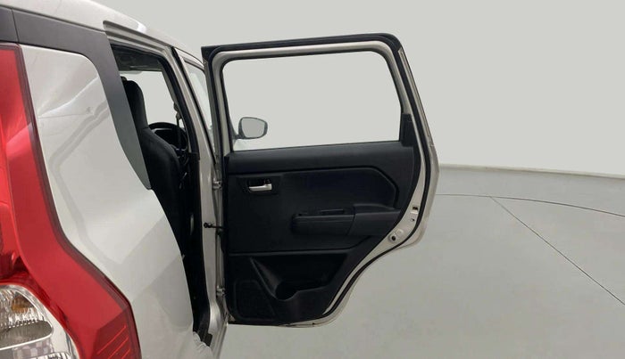 2022 Maruti New Wagon-R VXI 1.0 AMT, Petrol, Automatic, 24,840 km, RHS Rear Door