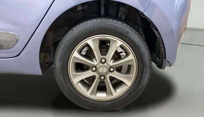 2015 Hyundai Grand i10 ASTA (O) 1.2 KAPPA VTVT, Petrol, Manual, 1,06,281 km, Left Rear Wheel
