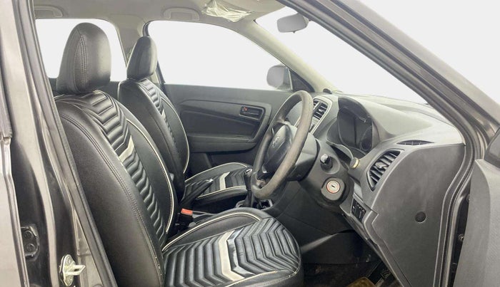 2017 Maruti Vitara Brezza VDI (O), Diesel, Manual, 90,297 km, Right Side Front Door Cabin