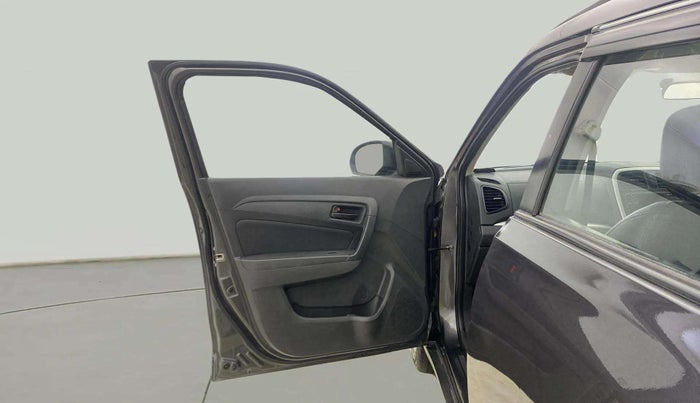 2017 Maruti Vitara Brezza VDI (O), Diesel, Manual, 90,297 km, LHS Front Door