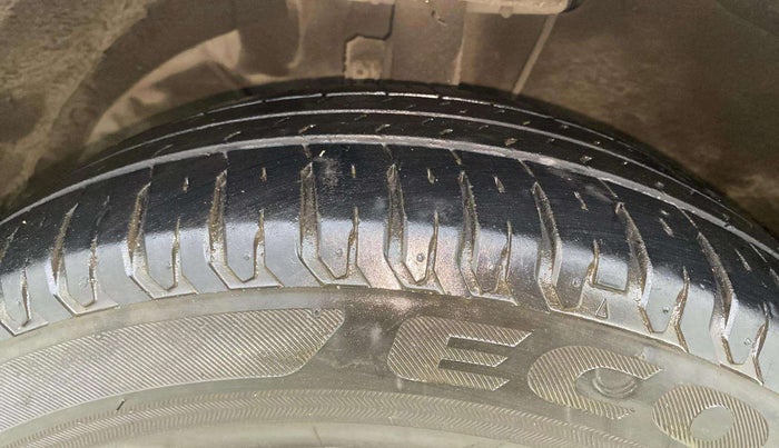 2021 Maruti Ertiga VXI CNG, CNG, Manual, 53,115 km, Left Front Tyre Tread