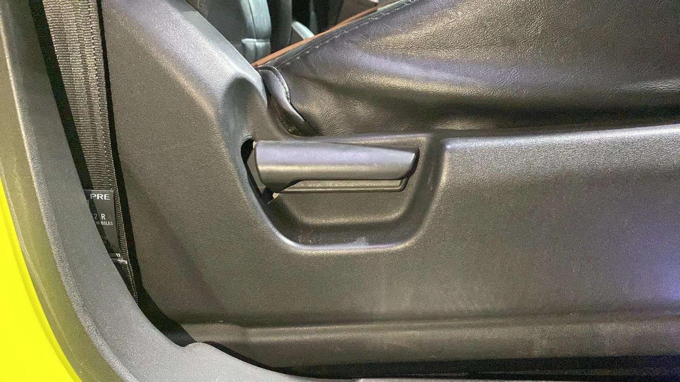 2023 Maruti JIMNY ALPHA ALL GRIP PRO AT, Petrol, Automatic, 11,710 km, Driver Side Adjustment Panel