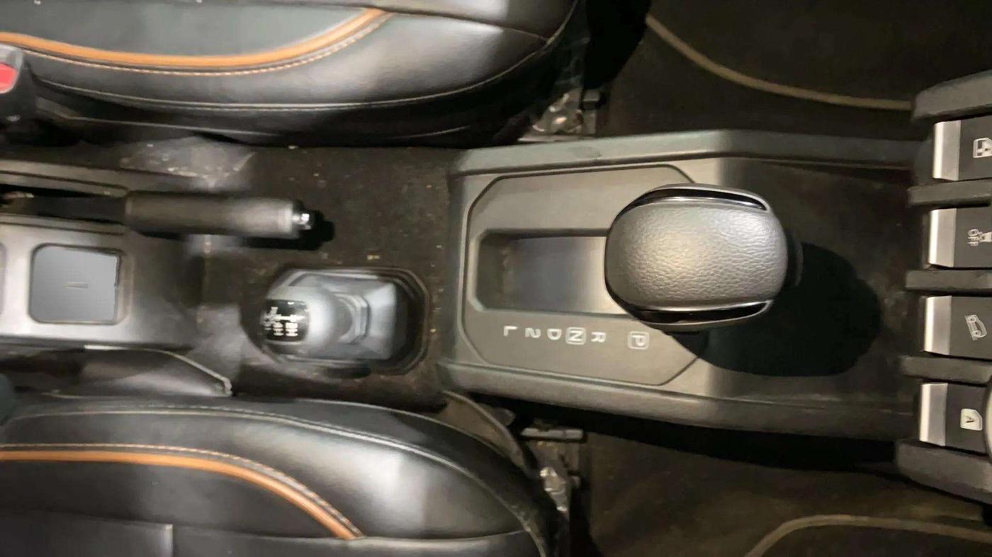 2023 Maruti JIMNY ALPHA ALL GRIP PRO AT, Petrol, Automatic, 11,710 km, Gear Lever