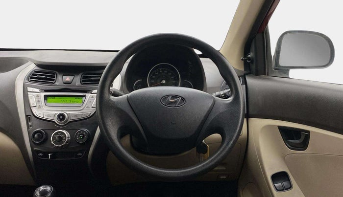 2013 Hyundai Eon MAGNA +, Petrol, Manual, 46,611 km, Steering Wheel Close Up