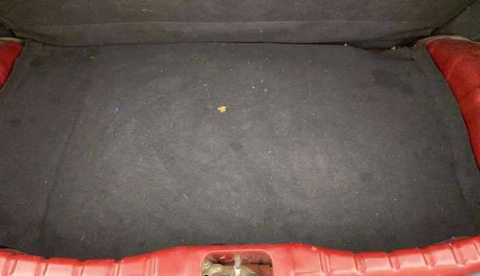 2013 Hyundai Eon MAGNA +, Petrol, Manual, 46,611 km, Boot Inside