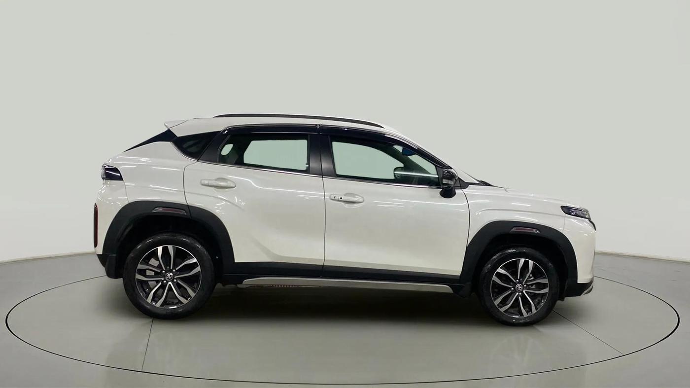 2024 Toyota Urban Cruiser Taisor V 1.0 Petrol AT, Petrol, Automatic, 6,728 km, Right Side View
