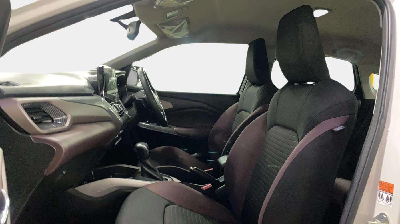 2024 Toyota Urban Cruiser Taisor V 1.0 Petrol AT, Petrol, Automatic, 6,728 km, Right Side Front Door Cabin