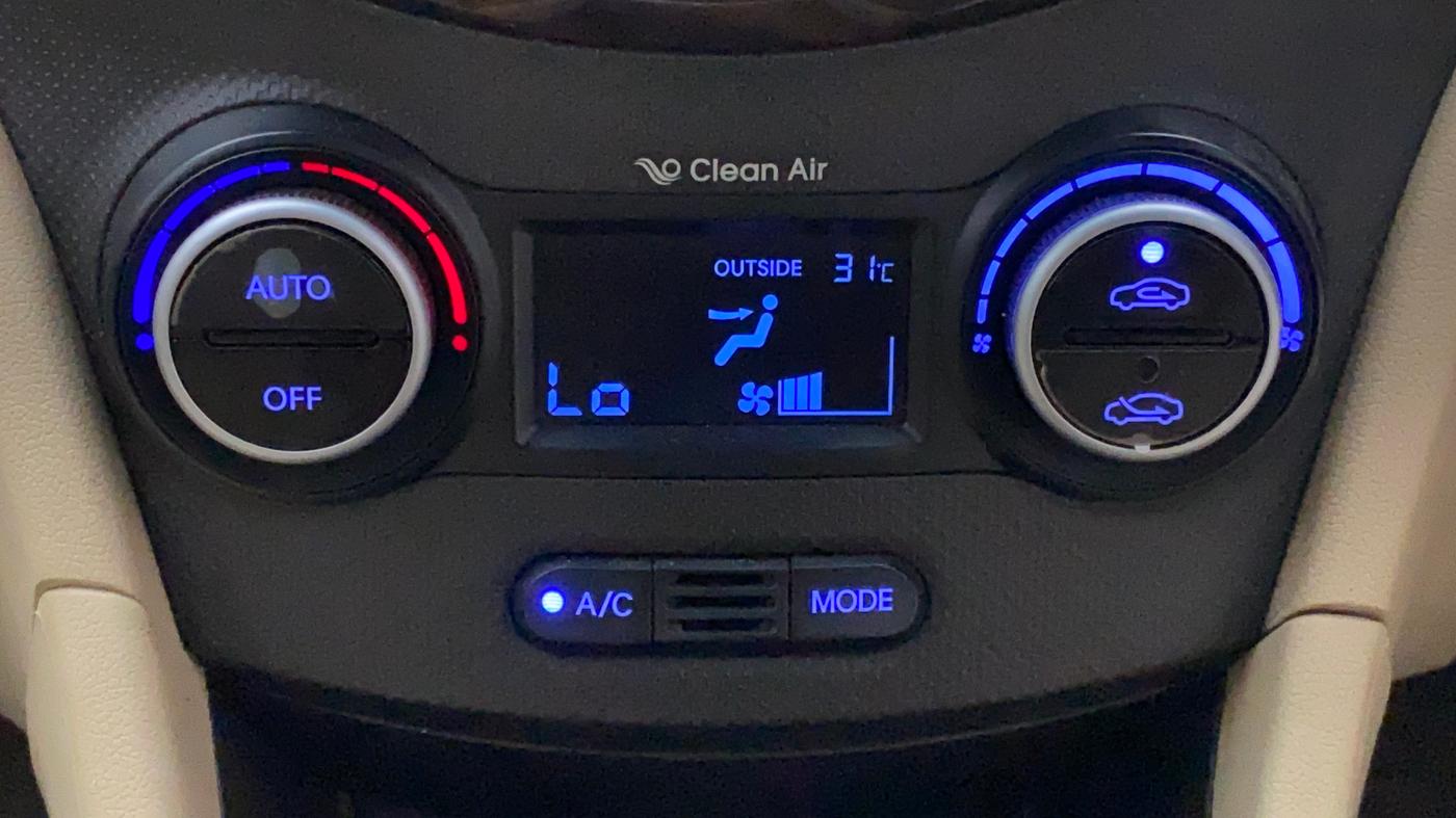 2015 Hyundai Verna FLUIDIC 4S 1.6 VTVT S(O), Petrol, Manual, 95,193 km, Automatic Climate Control
