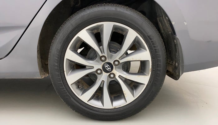 2015 Hyundai Verna FLUIDIC 4S 1.6 VTVT S(O), Petrol, Manual, 95,193 km, Left Rear Wheel