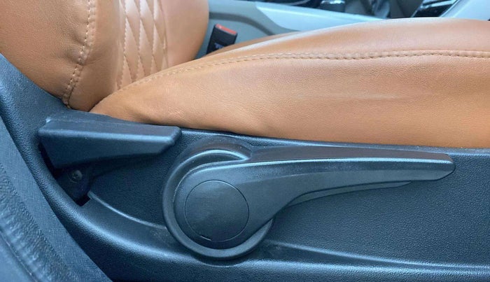 2018 Tata NEXON XZ PETROL, Petrol, Manual, 14,176 km, Driver Side Adjustment Panel