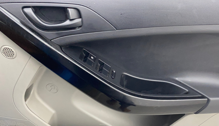 2019 Tata NEXON XM PETROL, Petrol, Manual, 48,573 km, Driver Side Door Panels Control