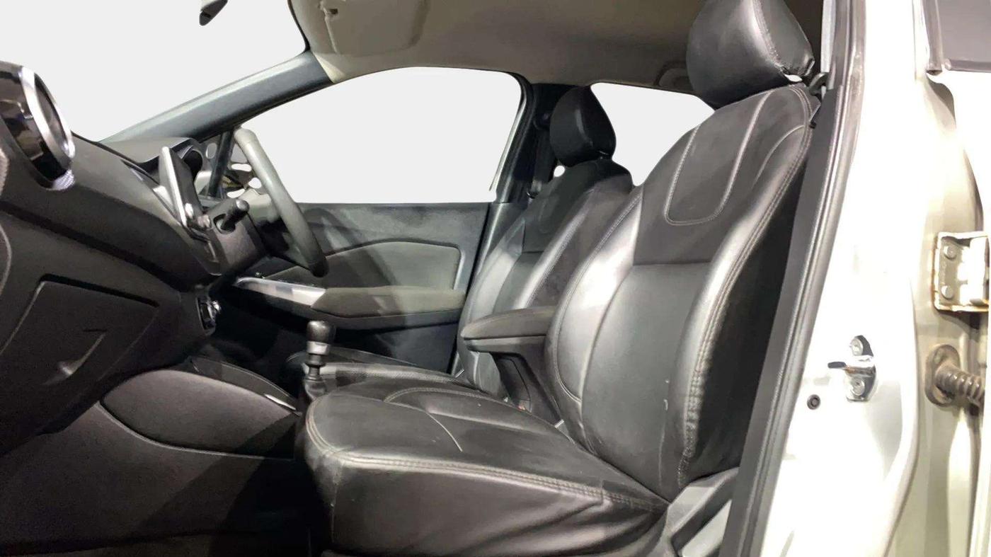 2019 Nissan Kicks XL DIESEL, Diesel, Manual, 46,606 km, Right Side Front Door Cabin