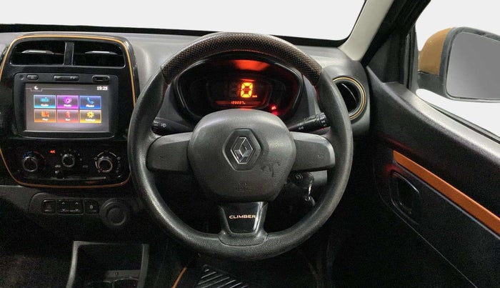 2017 Renault Kwid CLIMBER 1.0, CNG, Manual, 1,28,051 km, Steering Wheel Close Up