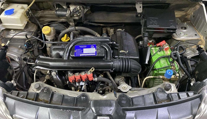 2017 Renault Kwid CLIMBER 1.0, CNG, Manual, 1,28,051 km, Engine View