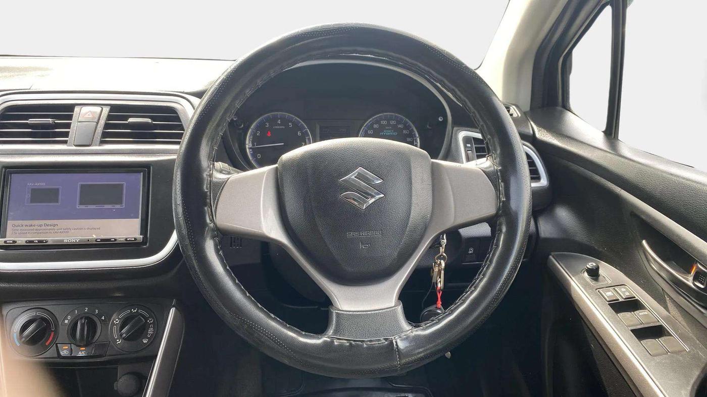 2021 Maruti S Cross SIGMA 1.5, Petrol, Manual, 72,389 km, Steering Wheel Close Up