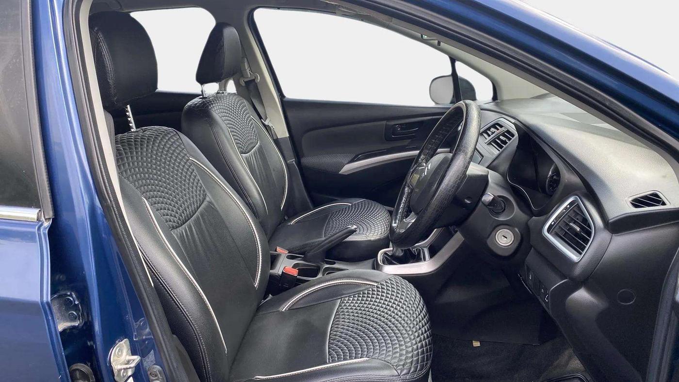 2021 Maruti S Cross SIGMA 1.5, Petrol, Manual, 72,389 km, Right Side Front Door Cabin