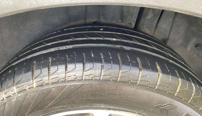 2021 Maruti S Cross SIGMA 1.5, Petrol, Manual, 72,367 km, Left Rear Tyre Tread