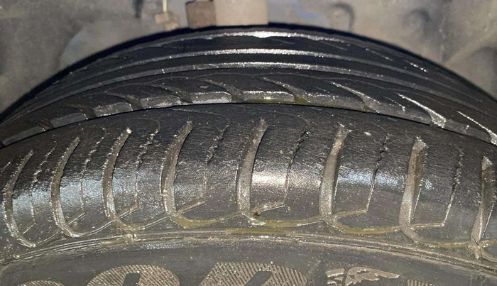 2015 Ford Ecosport TITANIUM 1.5L PETROL, Petrol, Manual, 53,895 km, Right Front Tyre Tread