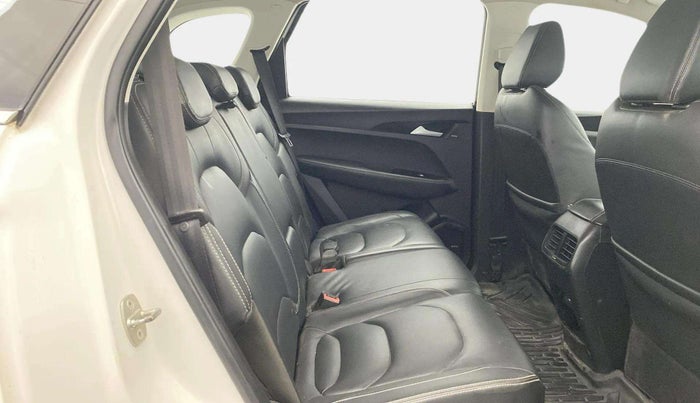 2019 MG HECTOR SHARP 1.5 DCT PETROL, Petrol, Automatic, 88,941 km, Right Side Rear Door Cabin