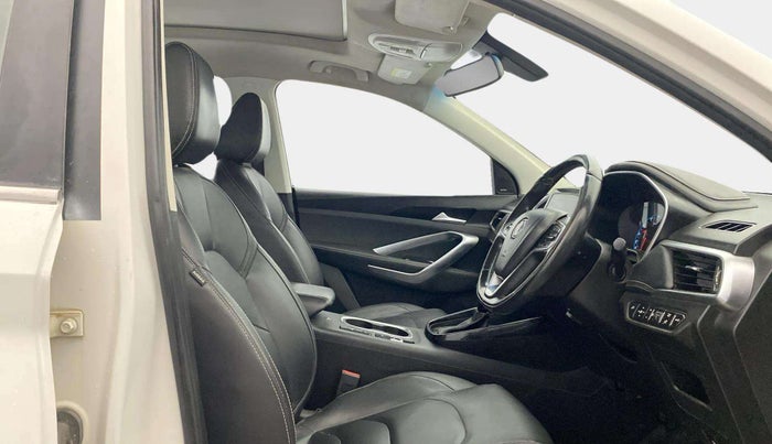 2019 MG HECTOR SHARP 1.5 DCT PETROL, Petrol, Automatic, 88,941 km, Right Side Front Door Cabin