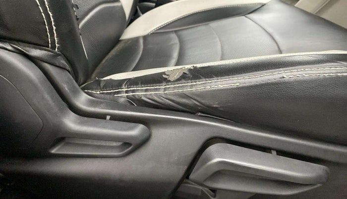 2022 Tata Tiago XZ PLUS CNG, CNG, Manual, 64,763 km, Driver Side Adjustment Panel