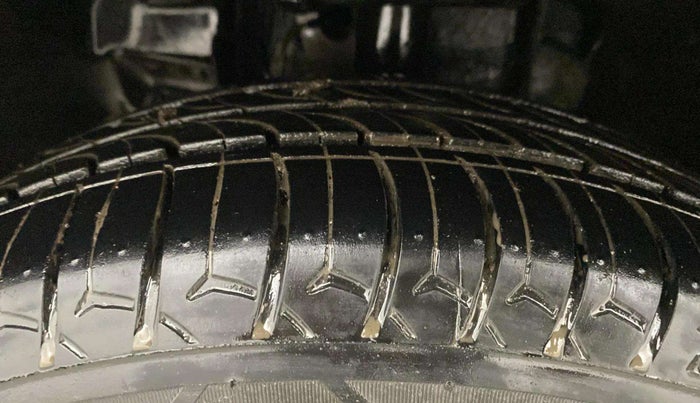 2022 Tata Tiago XZ PLUS CNG, CNG, Manual, 64,763 km, Left Front Tyre Tread