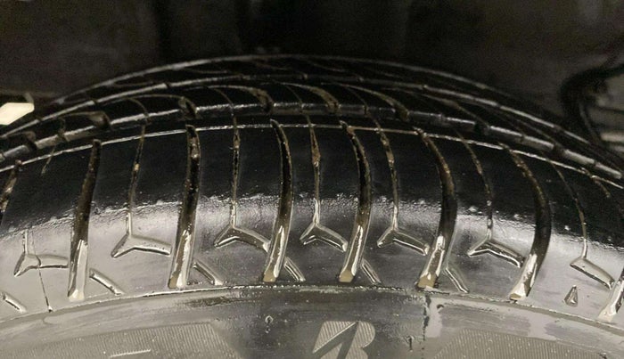 2022 Tata Tiago XZ PLUS CNG, CNG, Manual, 64,763 km, Right Rear Tyre Tread