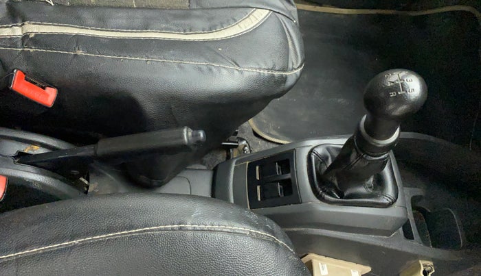 2016 Maruti Alto 800 LXI, Petrol, Manual, 32,396 km, Gear Lever