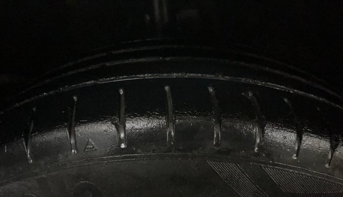 2020 Maruti Baleno ZETA PETROL 1.2, Petrol, Manual, 79,209 km, Right Front Tyre Tread