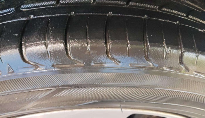 2017 Honda Jazz 1.2L I-VTEC V AT, Petrol, Automatic, 46,976 km, Right Front Tyre Tread