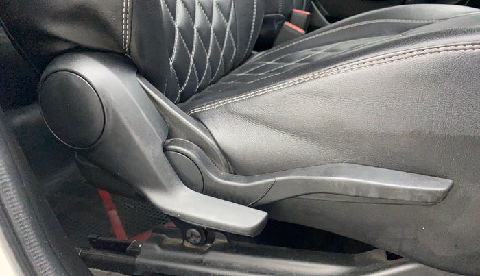2022 Maruti Swift VXI AMT, Petrol, Automatic, 33,676 km, Driver Side Adjustment Panel