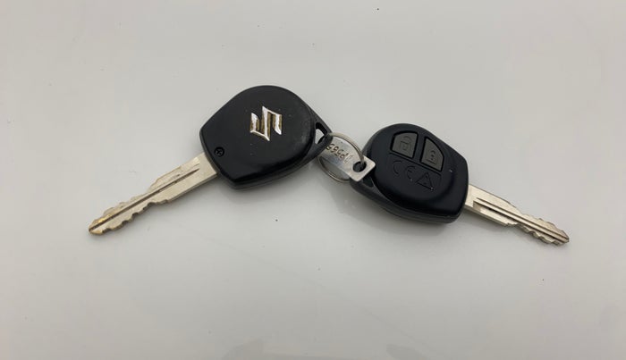 2022 Maruti Swift VXI AMT, Petrol, Automatic, 33,676 km, Key Close Up