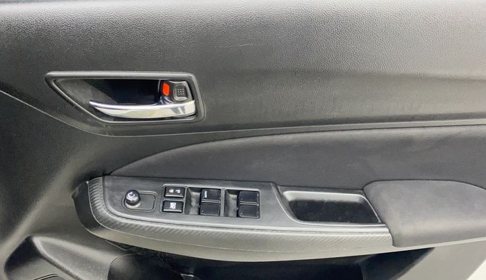 2022 Maruti Swift VXI AMT, Petrol, Automatic, 33,676 km, Driver Side Door Panels Control