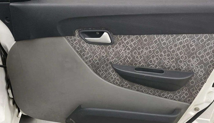 2016 Maruti Alto 800 LXI, Petrol, Manual, 37,237 km, Driver Side Door Panels Control