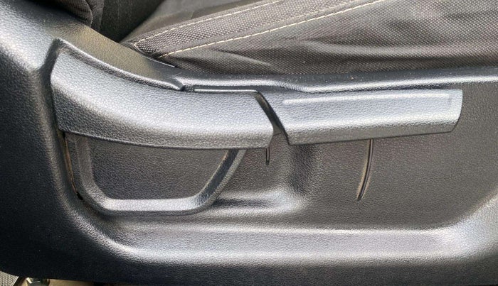 2021 Hyundai NEW I20 SPORTZ 1.2 AT, Petrol, Automatic, 86,966 km, Driver Side Adjustment Panel