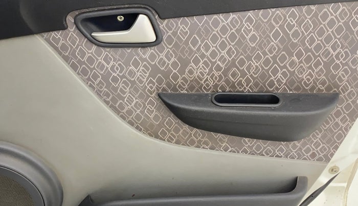 2016 Maruti Alto 800 LXI, Petrol, Manual, 38,902 km, Driver Side Door Panels Control