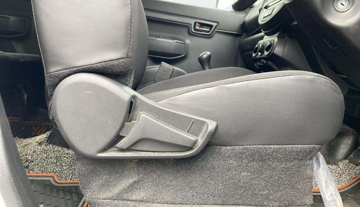 2023 Maruti S PRESSO VXI, Petrol, Manual, 37,742 km, Driver Side Door Panels Control