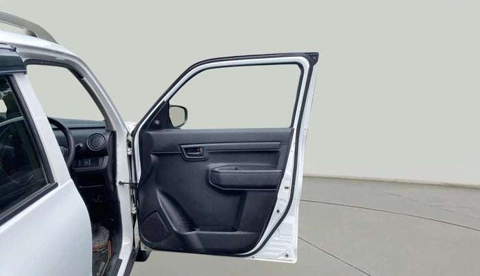 2023 Maruti S PRESSO VXI, Petrol, Manual, 37,742 km, RHS Front Door