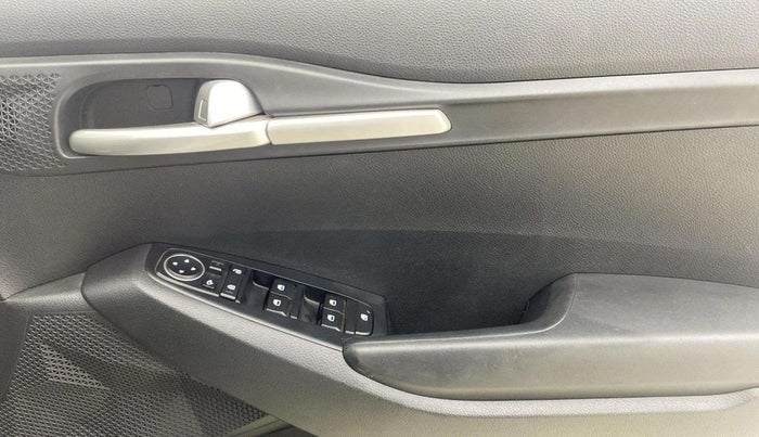 2023 KIA SELTOS  HTK PLUS 1.5 PETROL MT, Petrol, Manual, 14,972 km, Driver Side Door Panels Control