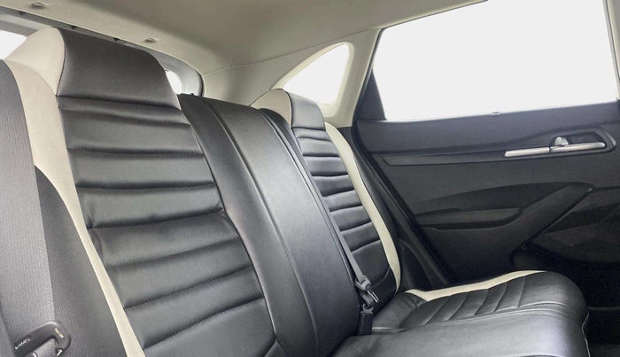 2023 KIA SELTOS  HTK PLUS 1.5 PETROL MT, Petrol, Manual, 14,972 km, Right Side Rear Door Cabin