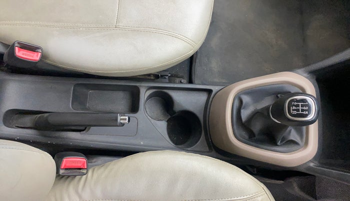 2015 Hyundai Grand i10 ASTA 1.2 KAPPA VTVT, Petrol, Manual, 1,18,778 km, Gear Lever