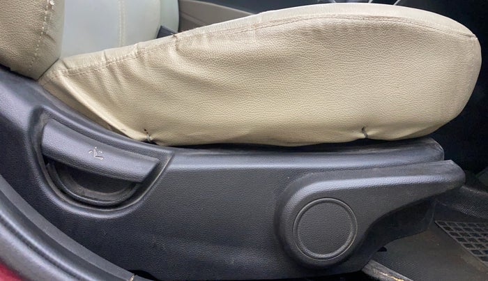 2015 Hyundai Grand i10 ASTA 1.2 KAPPA VTVT, Petrol, Manual, 1,18,778 km, Driver Side Adjustment Panel